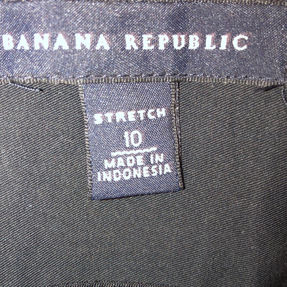 Banana Republic black skirt